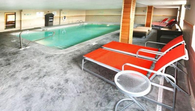 Holiday Inn Express Toledo North By Ihg Exterior photo
