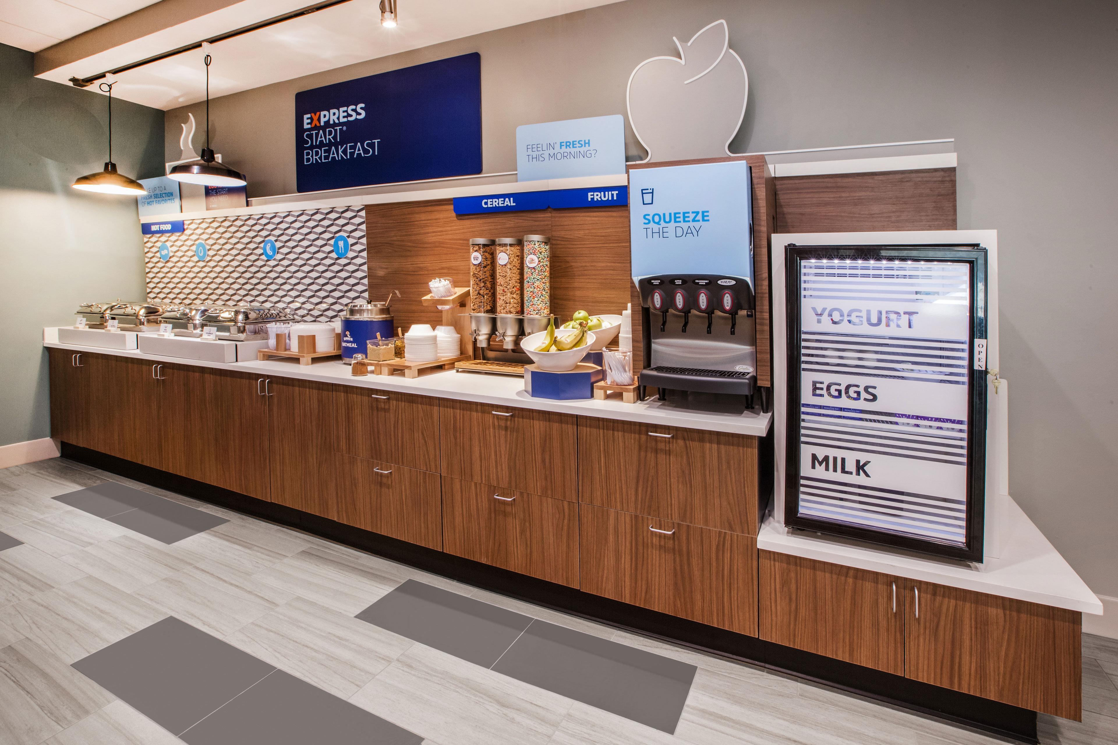 Holiday Inn Express Toledo North By Ihg Exterior photo