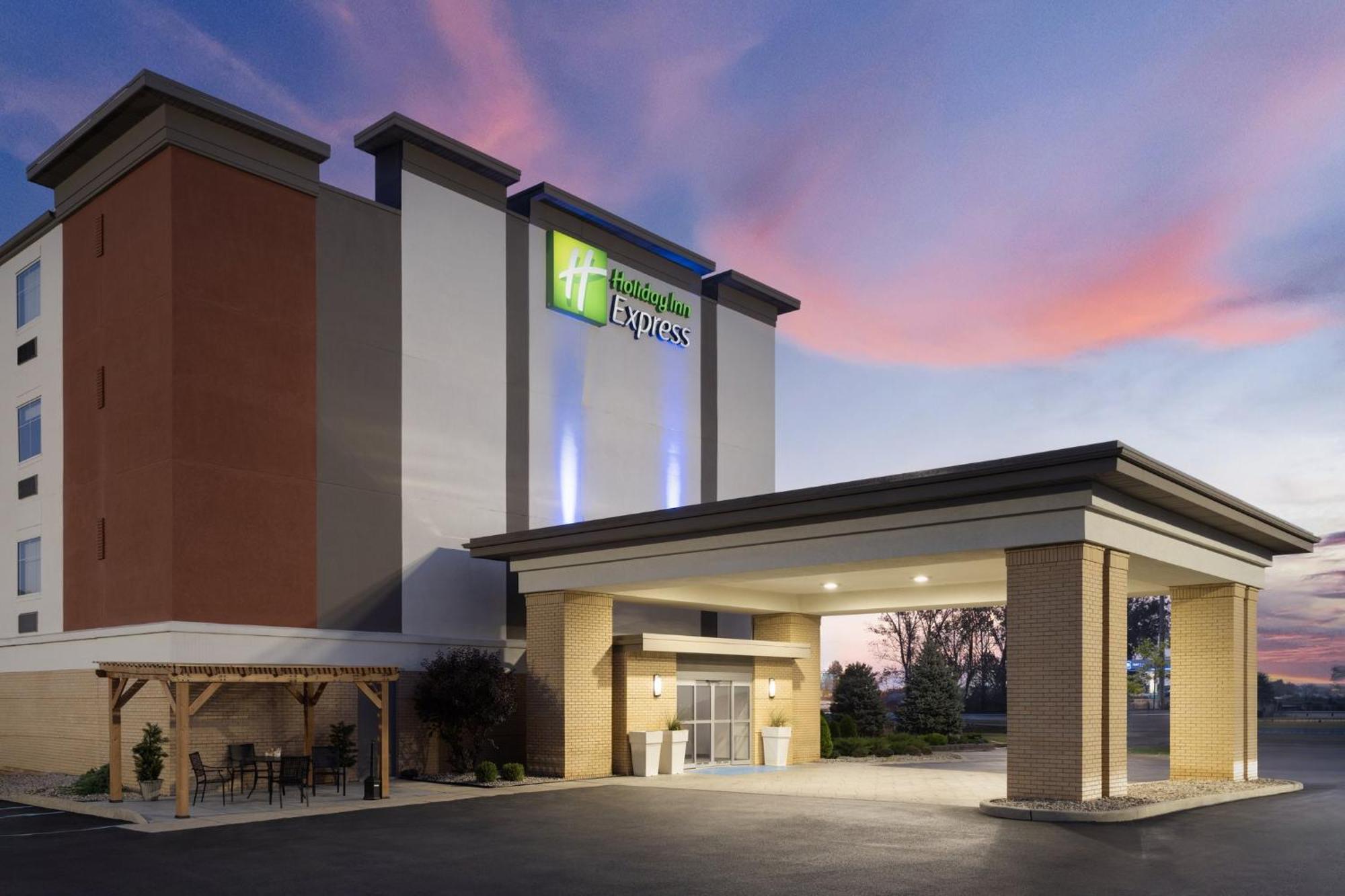 Holiday Inn Express Toledo North By Ihg Exterior photo