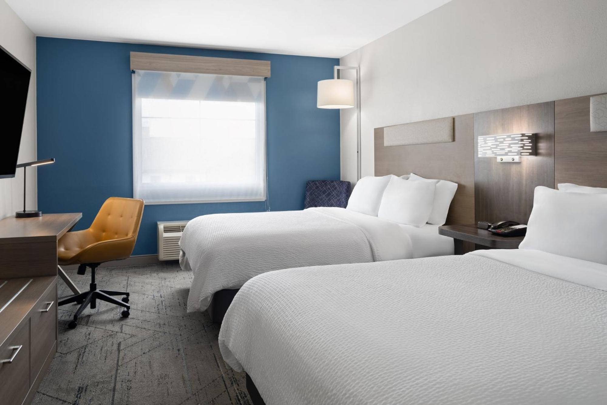 Holiday Inn Express Toledo North By Ihg Exterior photo